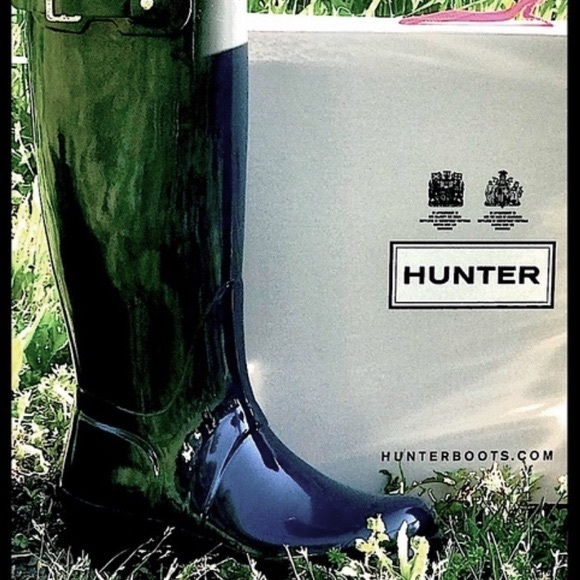 NEW Hunter Refined Original Tall Wellington Black Gloss Rain Waterproof Boot - Picture 6 of 14
